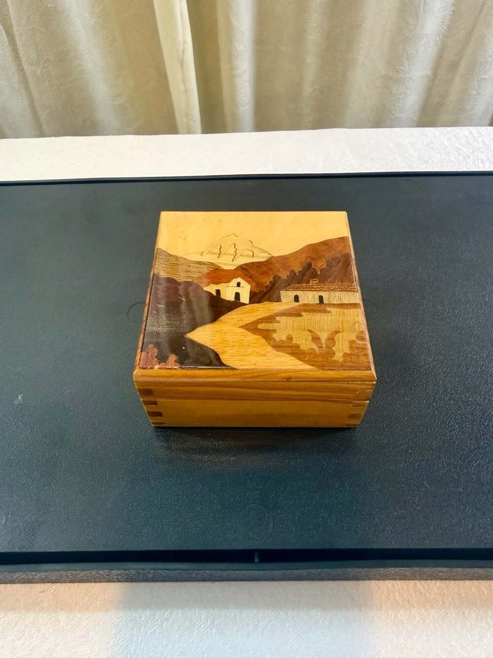Vintage‎ Handcrafted Wooden Marquetry Jewelry Trinket Box with Landscape Scene